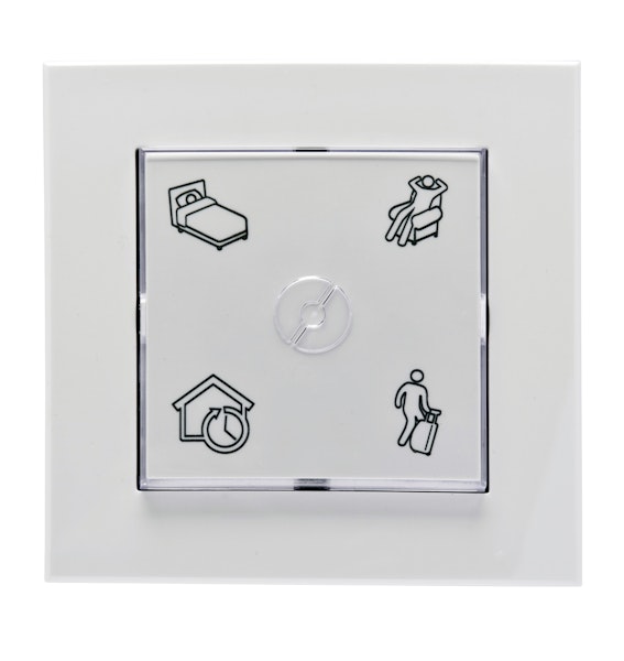 panel de control para interruptores, fácil instalación, control remoto, y programación; ideal para gestionar y automatizar la iluminación.